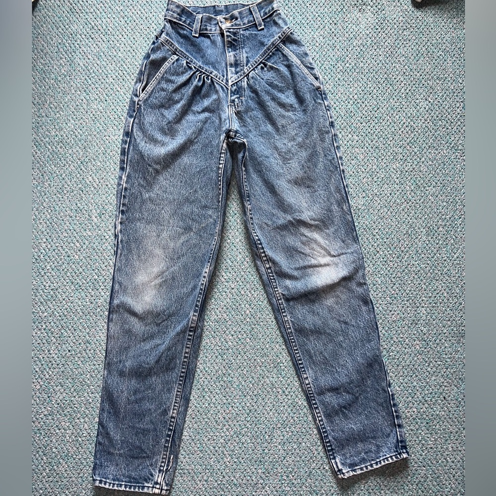 Vintage 90s High waisted pleated mom jeans
